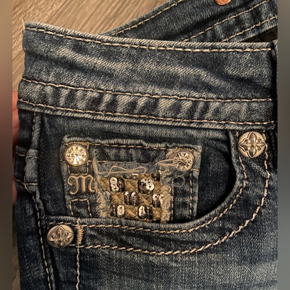 Miss Me Jean. Bootcut Signature rise Size 28. - Picture 5 of 6